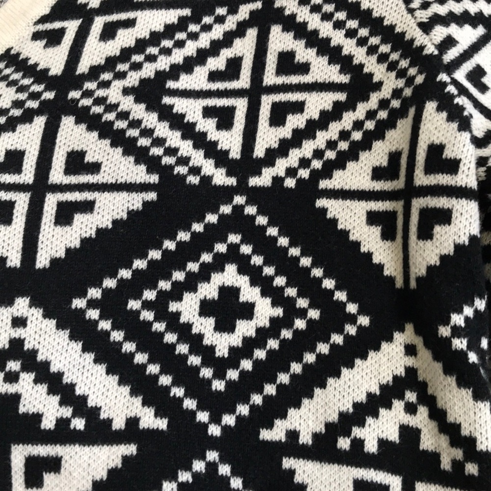 Geometric pattern sweater - Picture 4 of 6